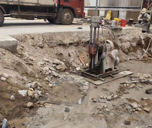 沉湖管委会公路下沉压浆
